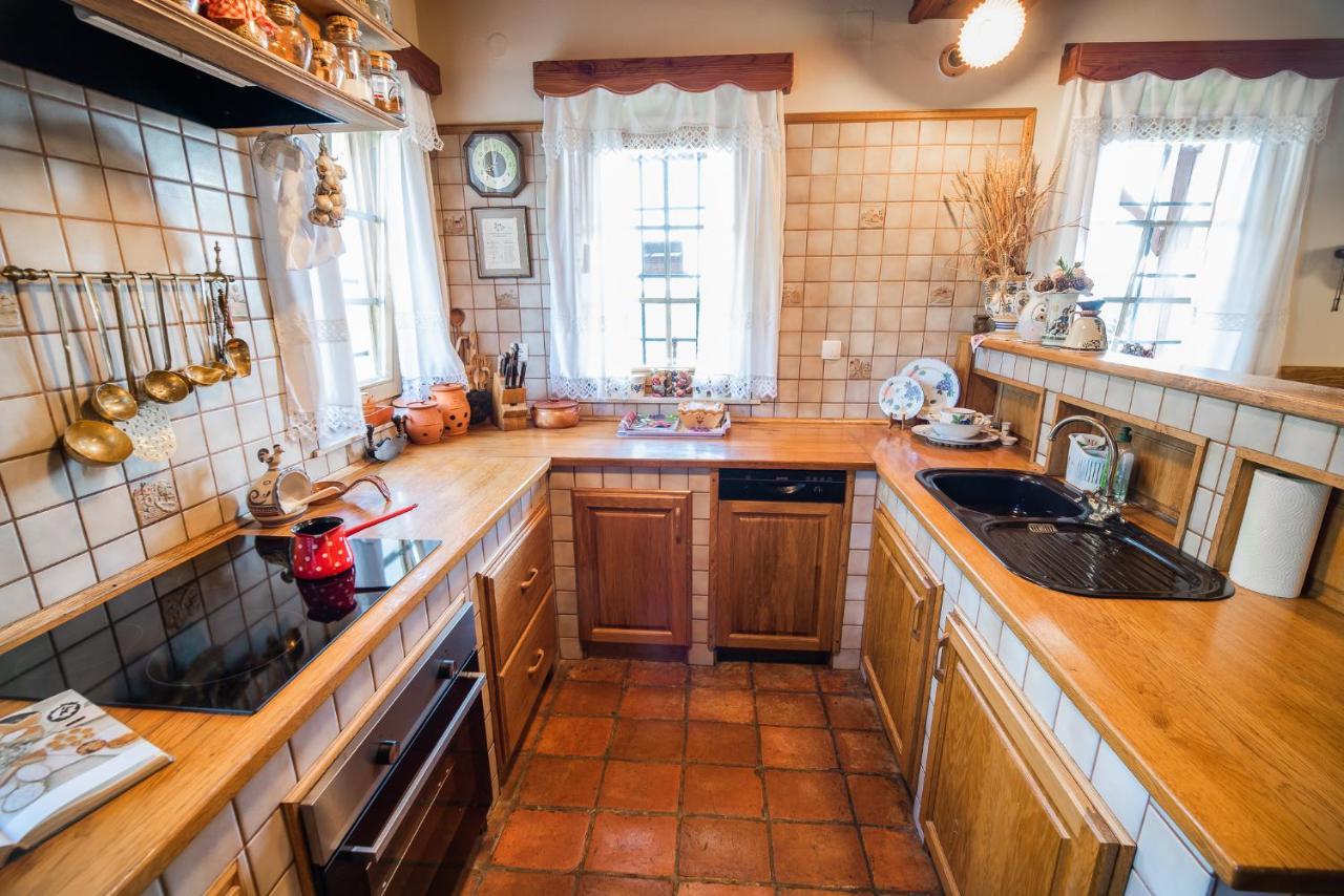 Authentic Countryside Villa With Hot Tub Veliki Kamen Exterior foto