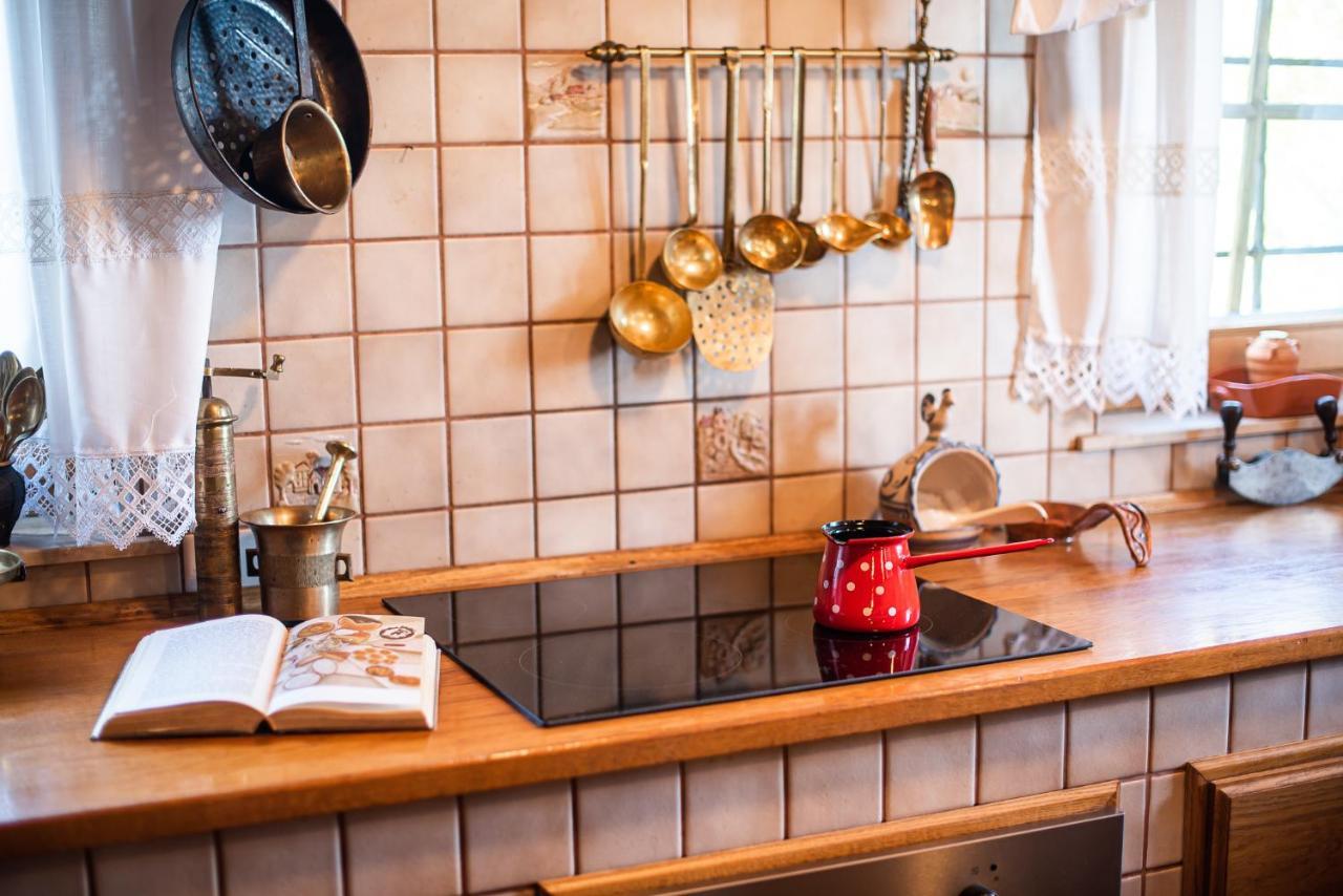 Authentic Countryside Villa With Hot Tub Veliki Kamen Zimmer foto